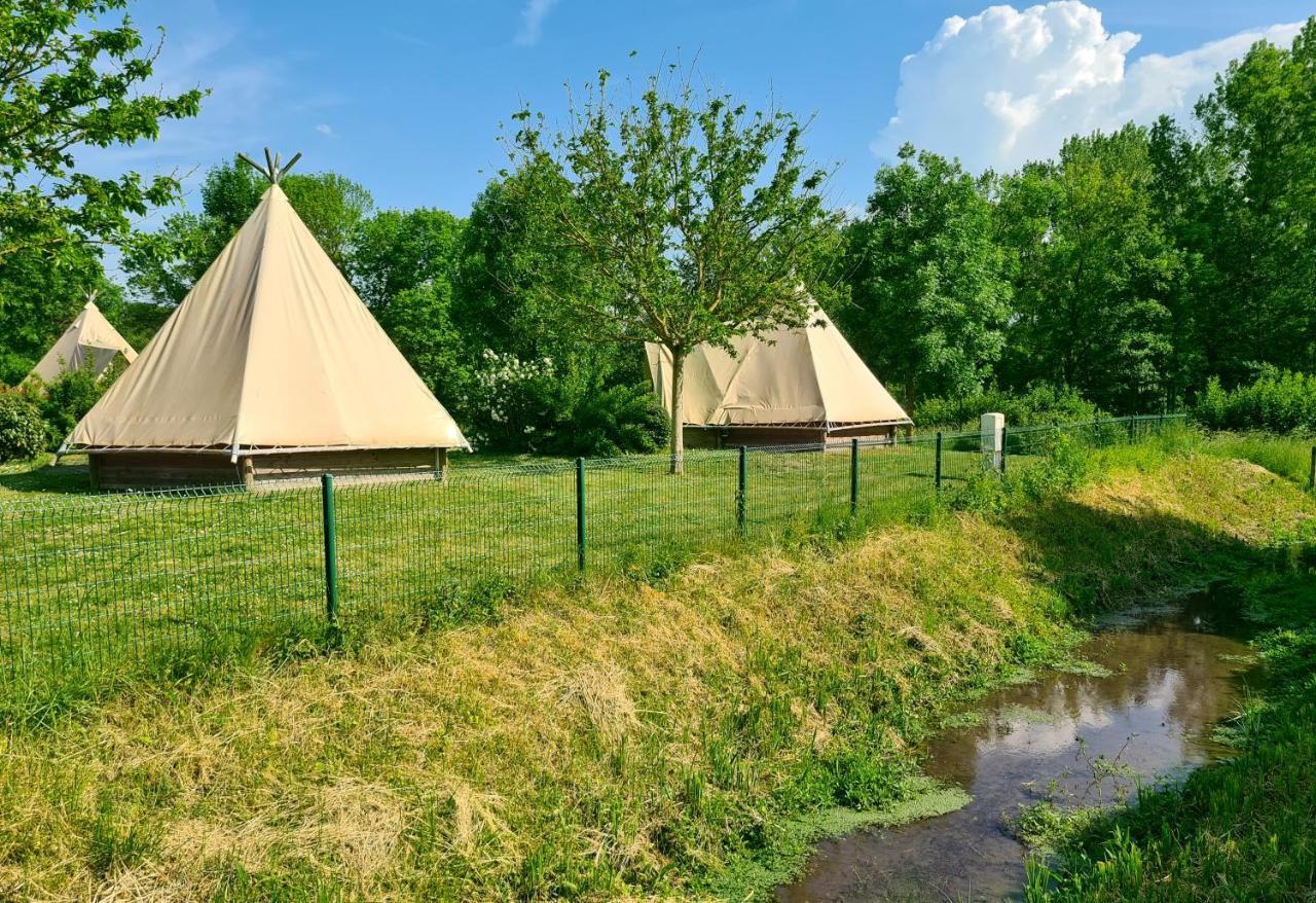 Resort & Camping - Val De Braye Bessé-sur-Braye 외부 사진