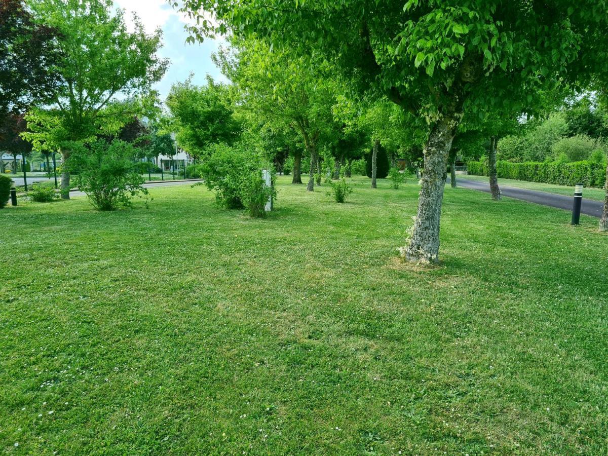 Resort & Camping - Val De Braye Bessé-sur-Braye 외부 사진