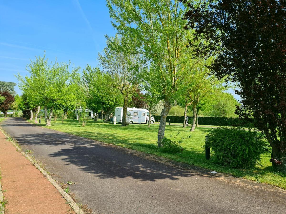Resort & Camping - Val De Braye Bessé-sur-Braye 외부 사진