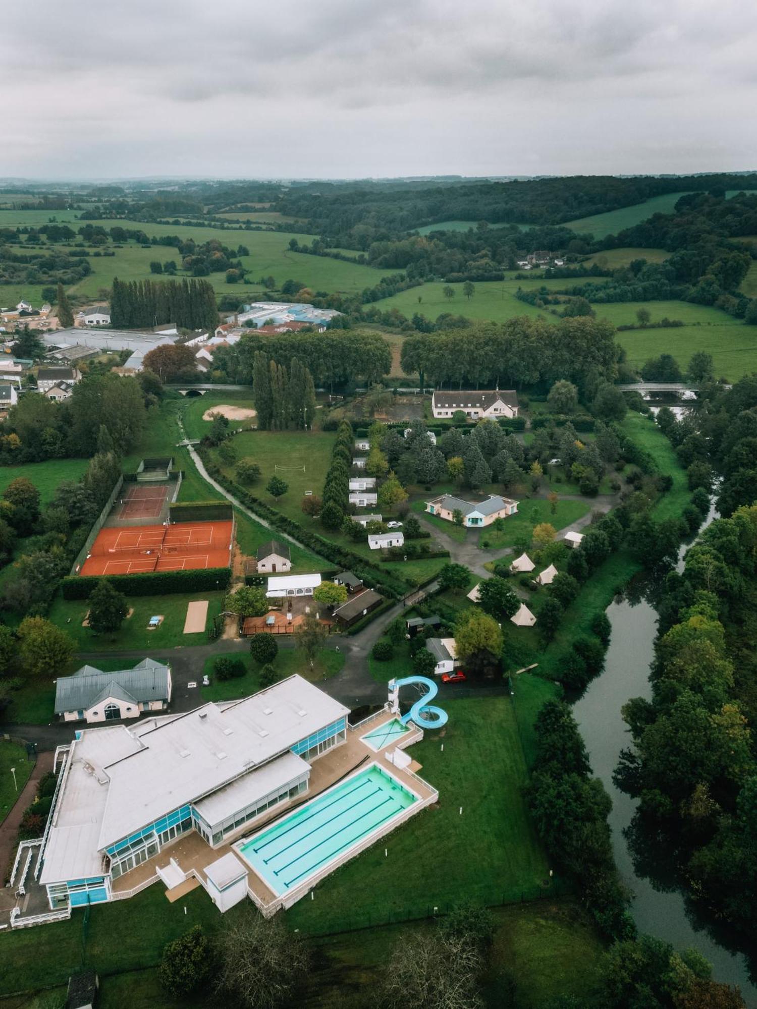 Resort & Camping - Val De Braye Bessé-sur-Braye 외부 사진